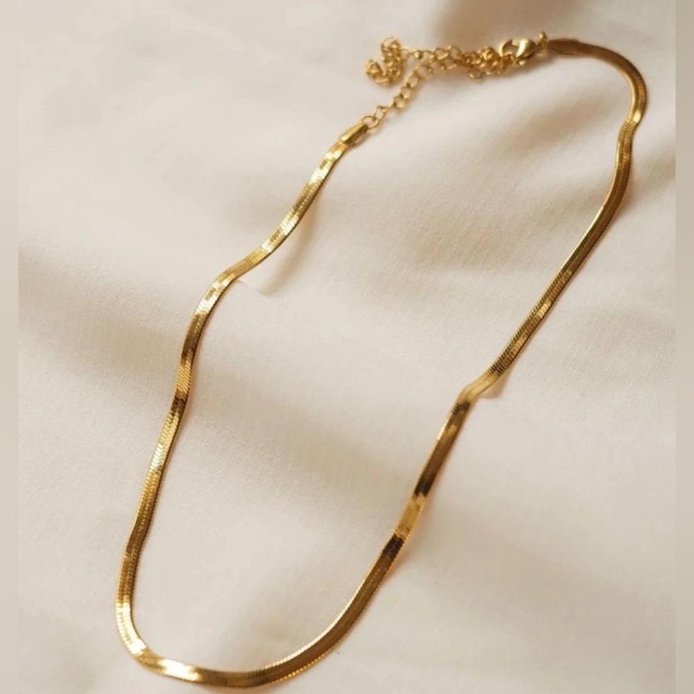 18K Herringbone Chain Choker